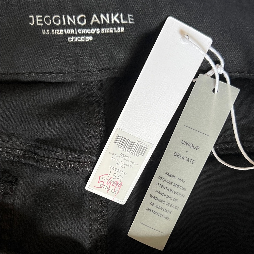 Chico's Black Jegging Ankle Jeans with Studded & Frayed Tulip Hem Sz 1.5 10 New - Picture 8 of 10